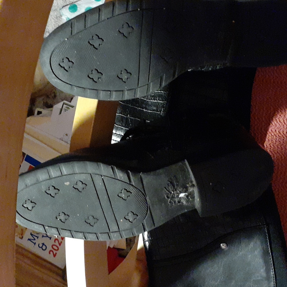 Boots - Picture 5 of 8
